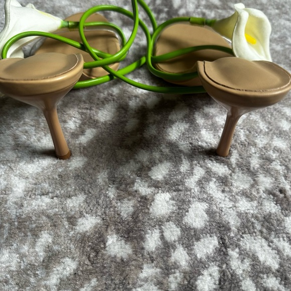 NWOT- Calla Lily Open Toe Heels - Picture 5 of 6